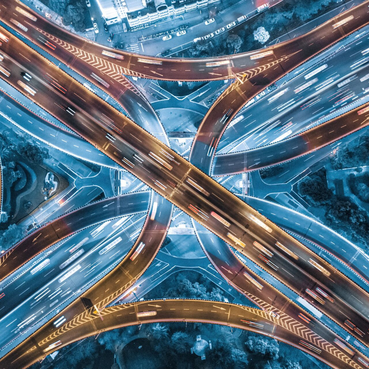calles de la ciudad por la noche